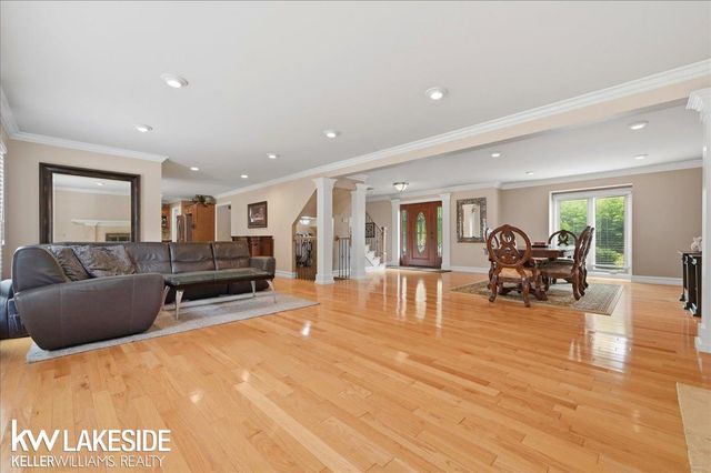 7277 Wellington Place, Washington Twp, MI 48094