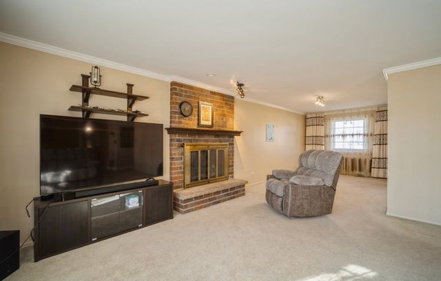 516 Janine Lane, Schaumburg, IL 60193