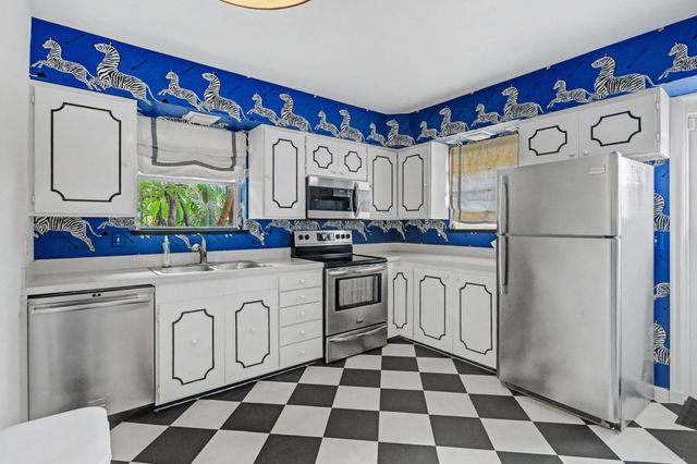 240 Oleander Avenue 244, Palm Beach, FL 33480