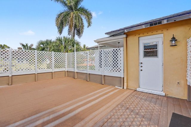 240 Oleander Avenue 244, Palm Beach, FL 33480