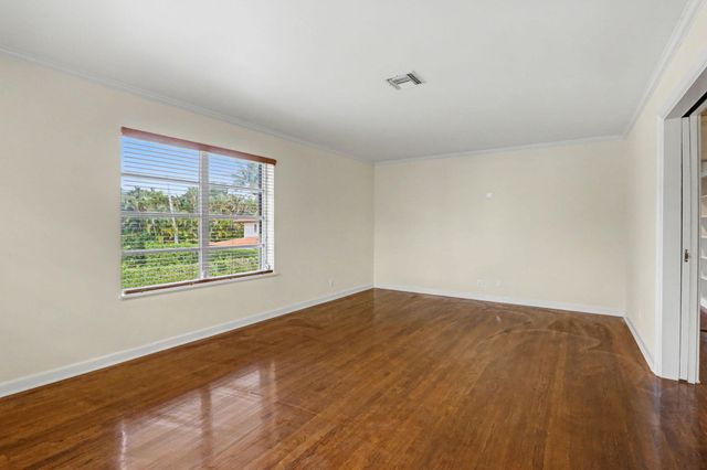 240 Oleander Avenue 244, Palm Beach, FL 33480