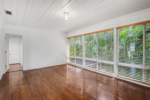 240 Oleander Avenue 244, Palm Beach, FL 33480