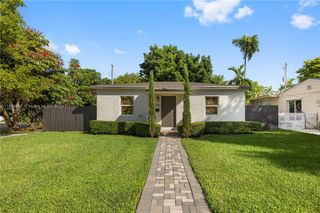 6395 SW 41st St, South Miami, FL 33155