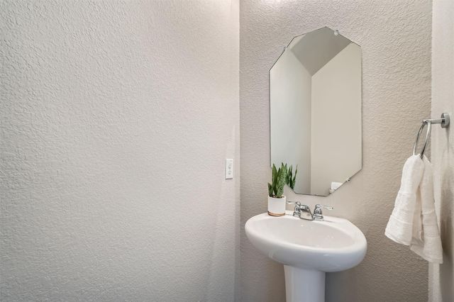 516 E Slaughter LN 1101, Austin, TX 78744