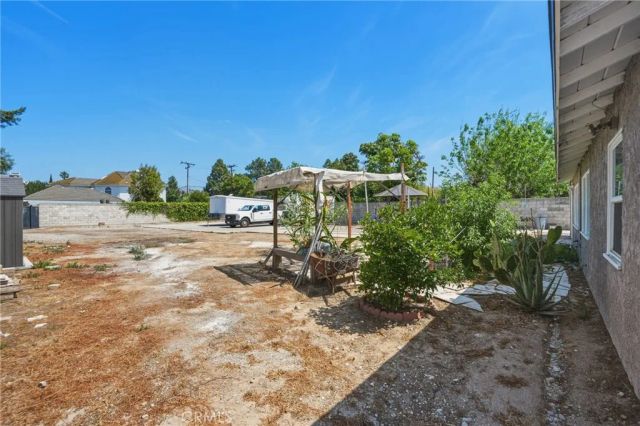 1386 El Monte, Simi Valley, CA 93065