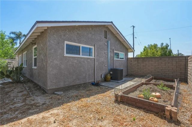 1386 El Monte, Simi Valley, CA 93065