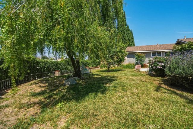 1386 El Monte, Simi Valley, CA 93065