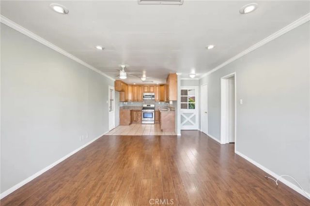 1386 El Monte, Simi Valley, CA 93065