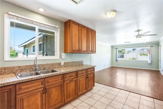 1386 El Monte, Simi Valley, CA 93065