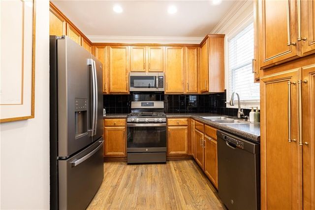 2383 Bernard NW Road, Atlanta, GA 30318