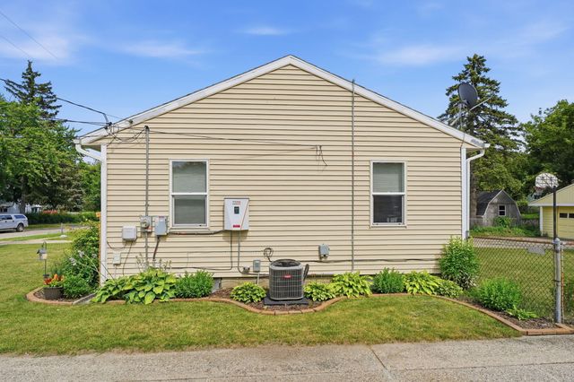 1626 Royal Oak Street Sw, City Of Wyoming, MI 49519