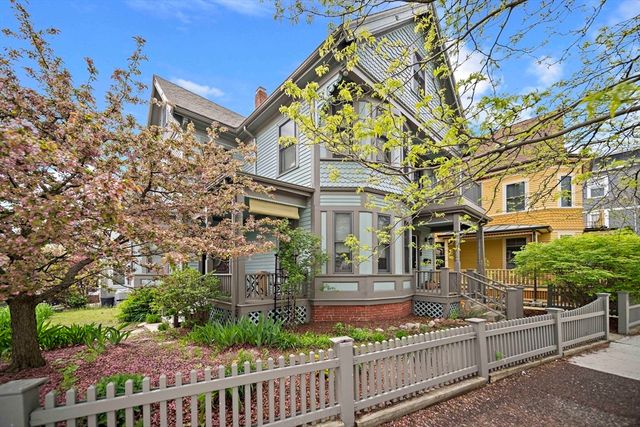 80 Holland St 2, Somerville, MA 02144