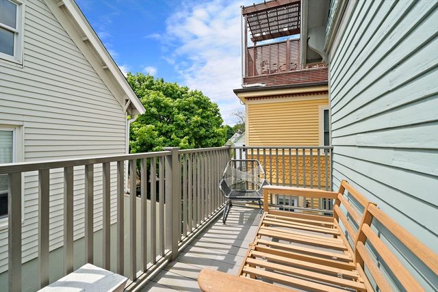 80 Holland St 2, Somerville, MA 02144