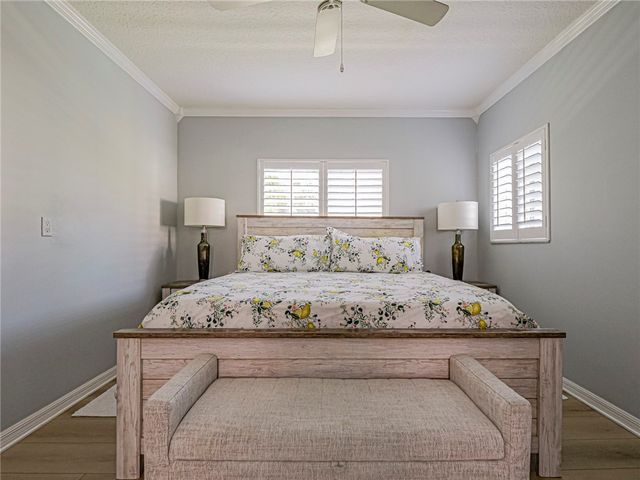 524 7th Square 102, Vero Beach, FL 32962