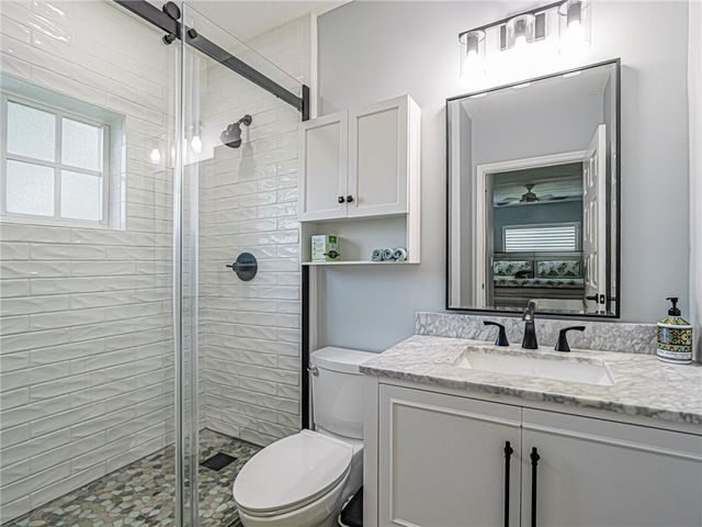 524 7th Square 102, Vero Beach, FL 32962