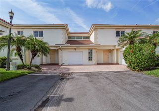 524 7th Square 102, Vero Beach, FL 32962