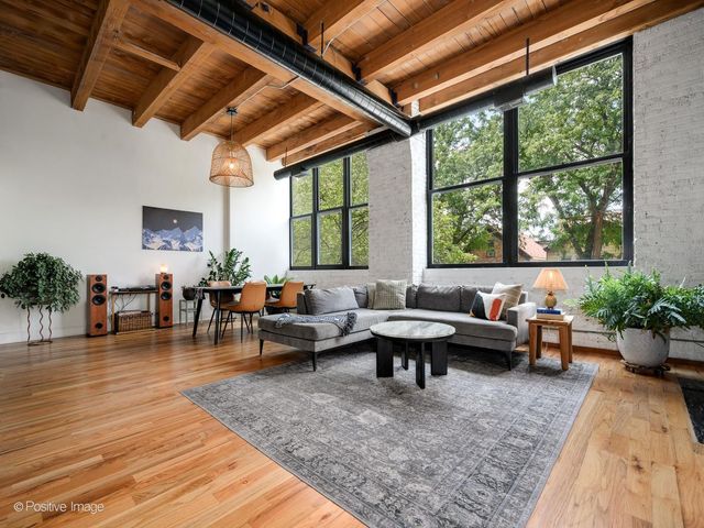 525 N Ada Street 23, Chicago, IL 60642