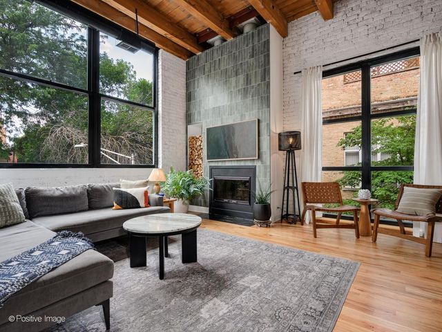 525 N Ada Street 23, Chicago, IL 60642