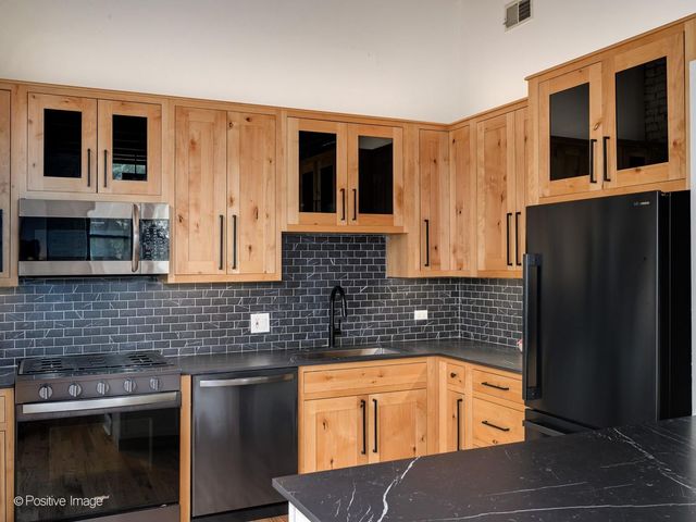 525 N Ada Street 23, Chicago, IL 60642