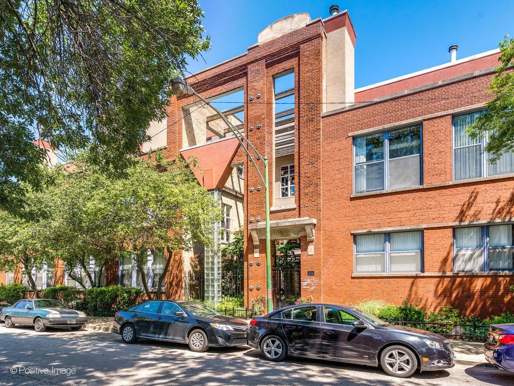 525 N Ada Street 23, Chicago, IL 60642