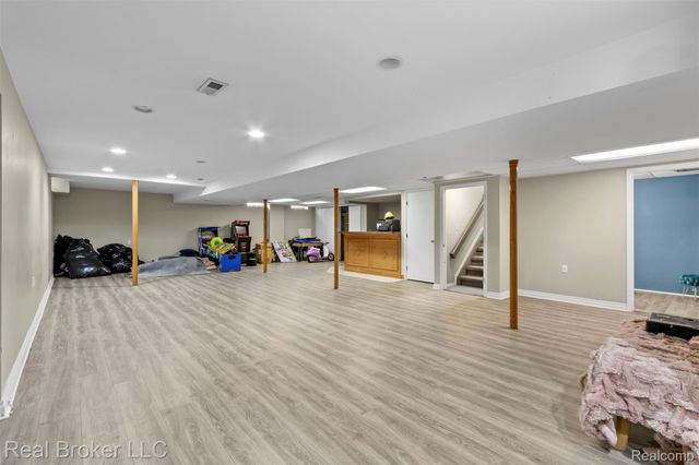 3195 Green Oaks Drive, West Bloomfield Charter Township, MI 48324