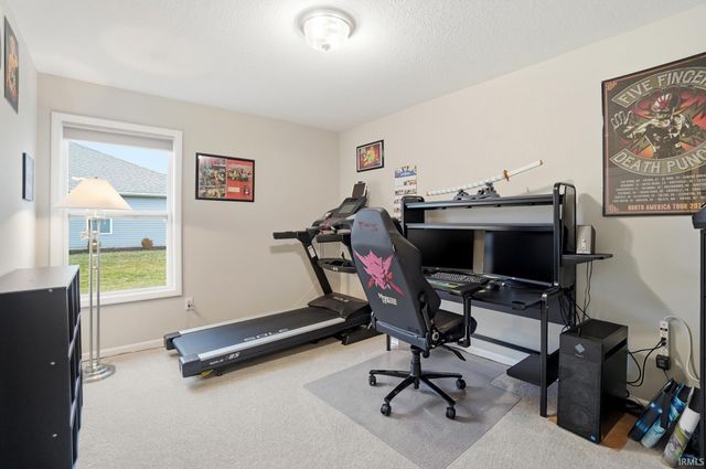 2215 Caeser Trail, Fort Wayne, IN 46818