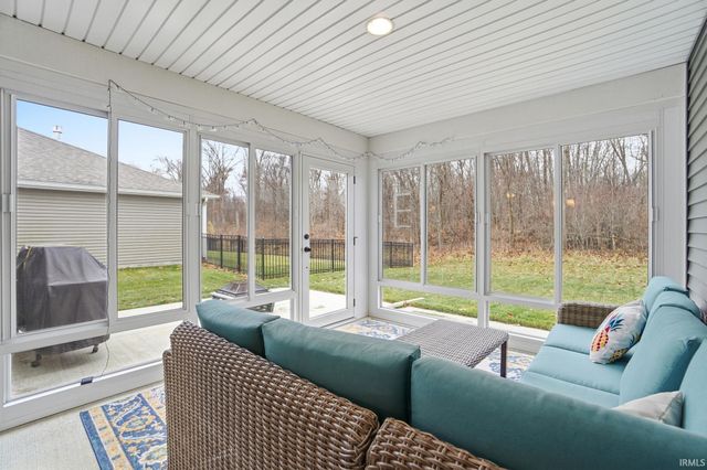 2215 Caeser Trail, Fort Wayne, IN 46818