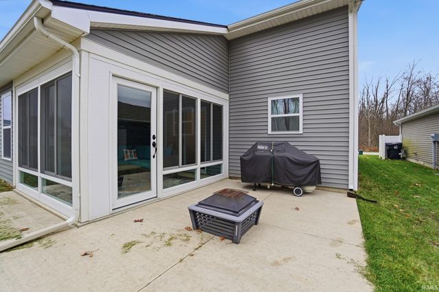 2215 Caeser Trail, Fort Wayne, IN 46818