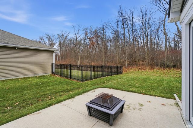 2215 Caeser Trail, Fort Wayne, IN 46818