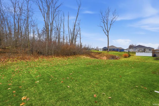 2215 Caeser Trail, Fort Wayne, IN 46818