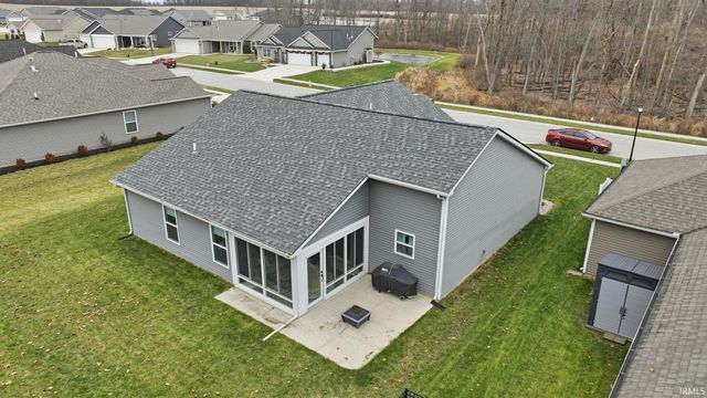 2215 Caeser Trail, Fort Wayne, IN 46818