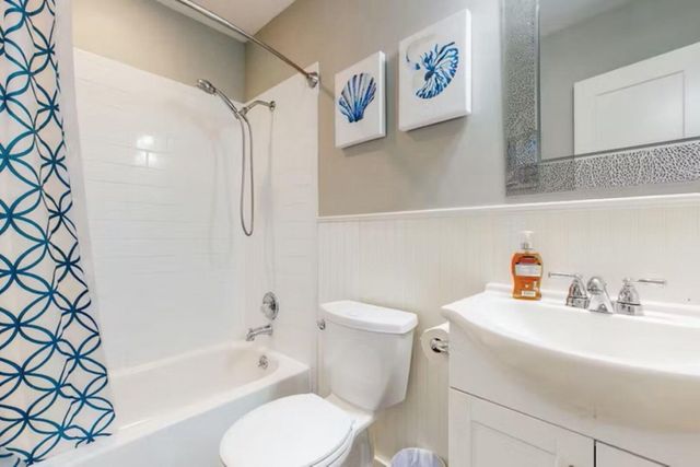 2102 Belaire DR, Granite Shoals, TX 78654