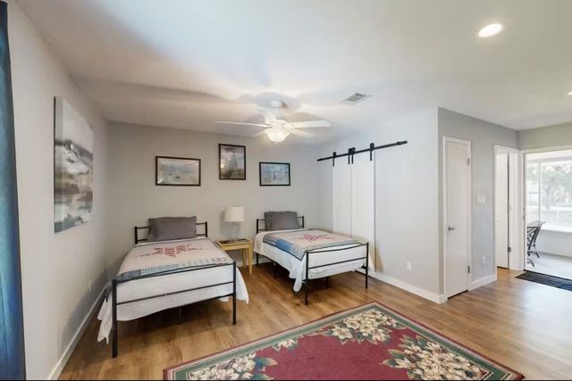 2102 Belaire DR, Granite Shoals, TX 78654