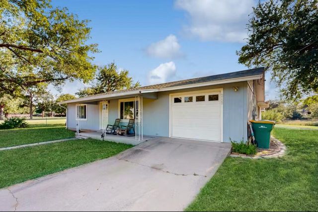 2102 Belaire DR, Granite Shoals, TX 78654