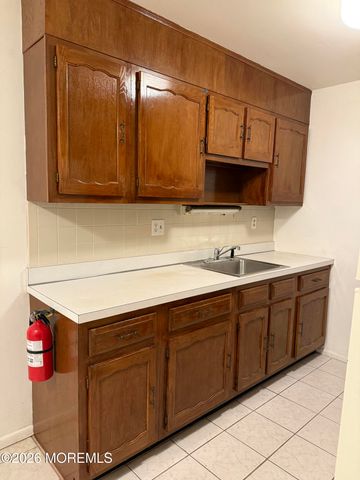 1021 Aberdeen Drive E, Lakewood, NJ 08701