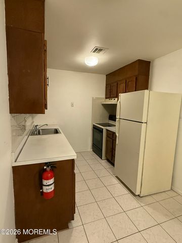 1021 Aberdeen Drive E, Lakewood, NJ 08701