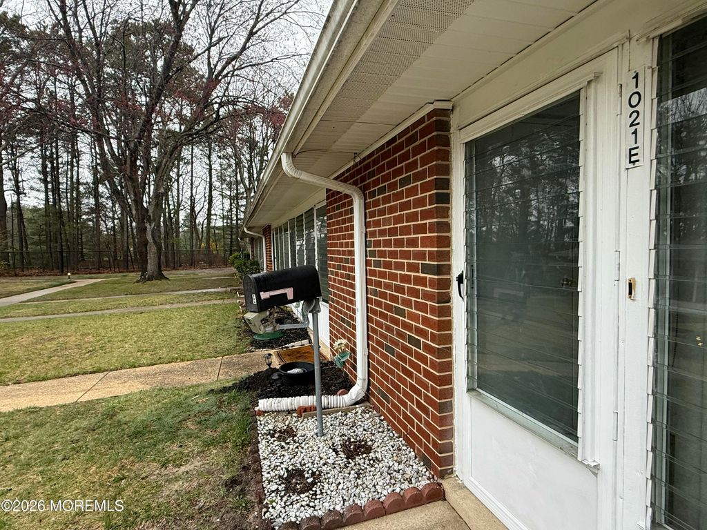 1021 Aberdeen Drive E, Lakewood, NJ 08701