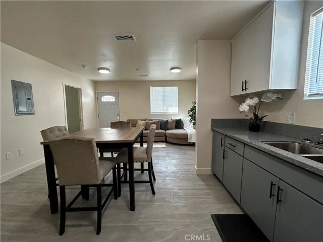 9500 S Spring, Los Angeles, CA 90003