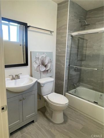 9500 S Spring, Los Angeles, CA 90003