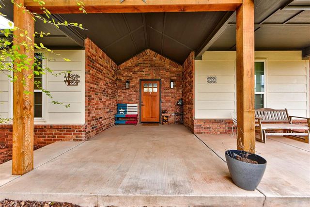 2390 County Road 1262, Blanchard, OK 73010