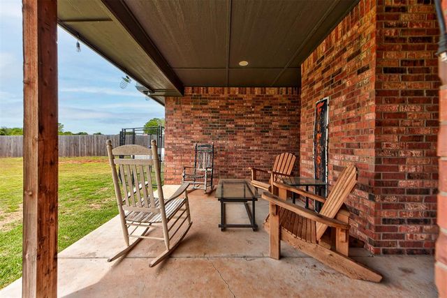 2390 County Road 1262, Blanchard, OK 73010