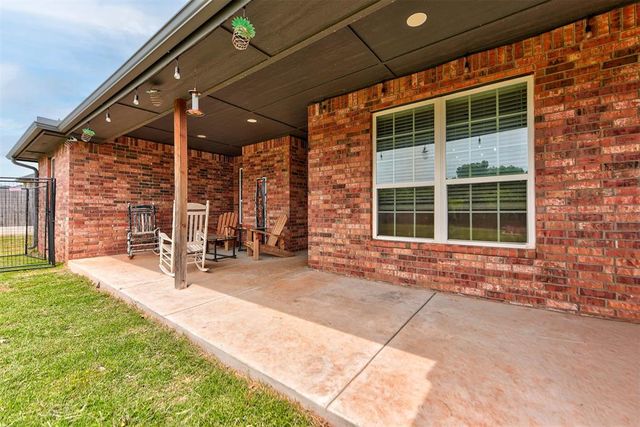 2390 County Road 1262, Blanchard, OK 73010