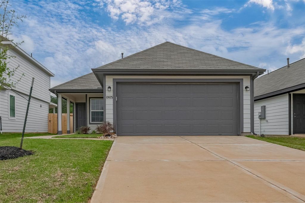 13625 Goldeye Drive, Conroe, TX 77384