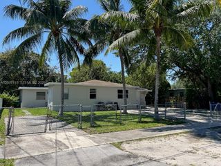 1828 NW 93rd Ter A, Miami, FL 33147