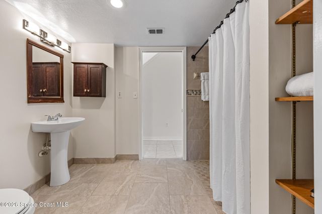 2257 Spring Creek Circle NE, Palm Bay, FL 32905