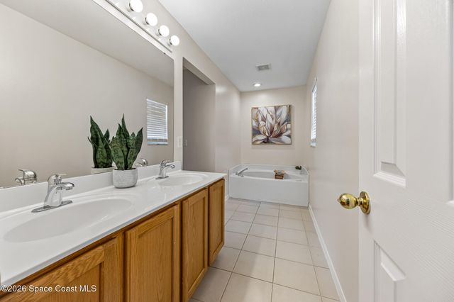 2257 Spring Creek Circle NE, Palm Bay, FL 32905