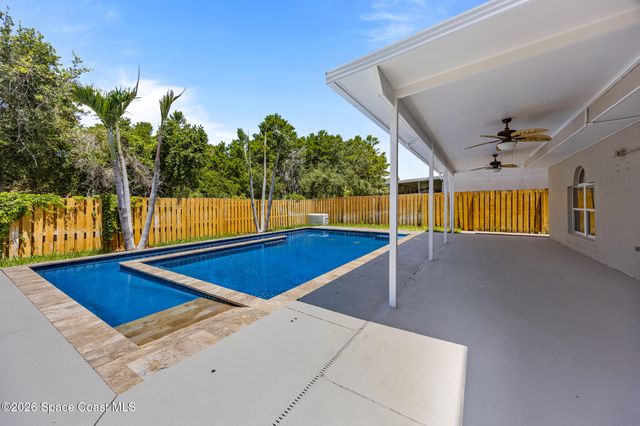 2257 Spring Creek Circle NE, Palm Bay, FL 32905