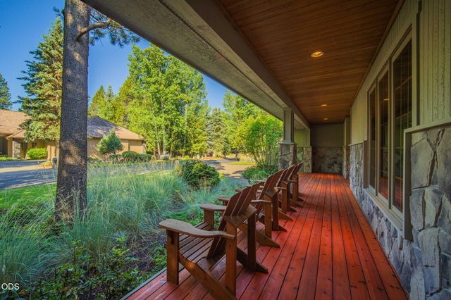 17980 North Course Lane 17, Sunriver, OR 97707