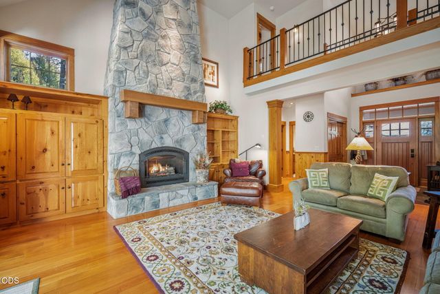 17980 North Course Lane 17, Sunriver, OR 97707