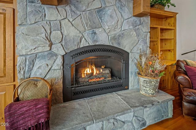 17980 North Course Lane 17, Sunriver, OR 97707